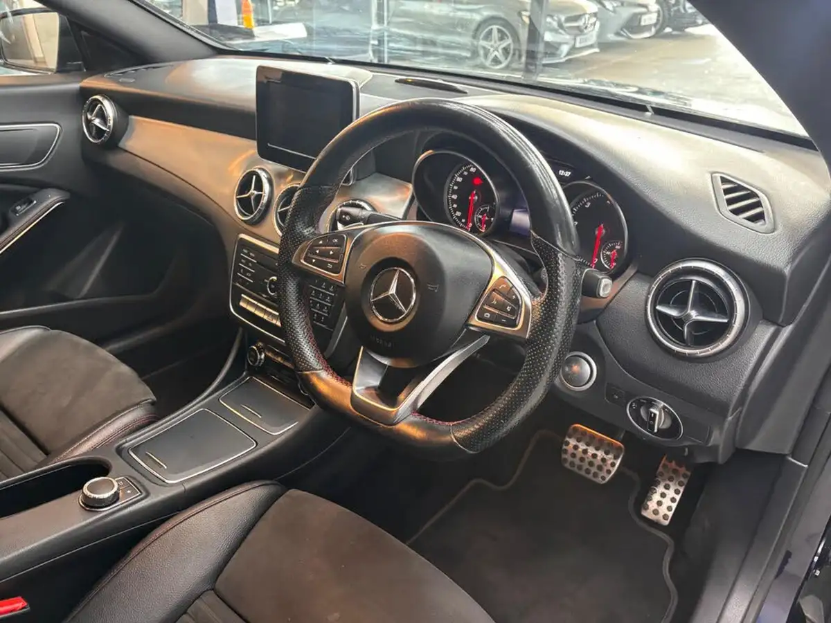 2017-mercedes-benz-cla-21d-cla-220-amg-line-coupe-4d-big-33