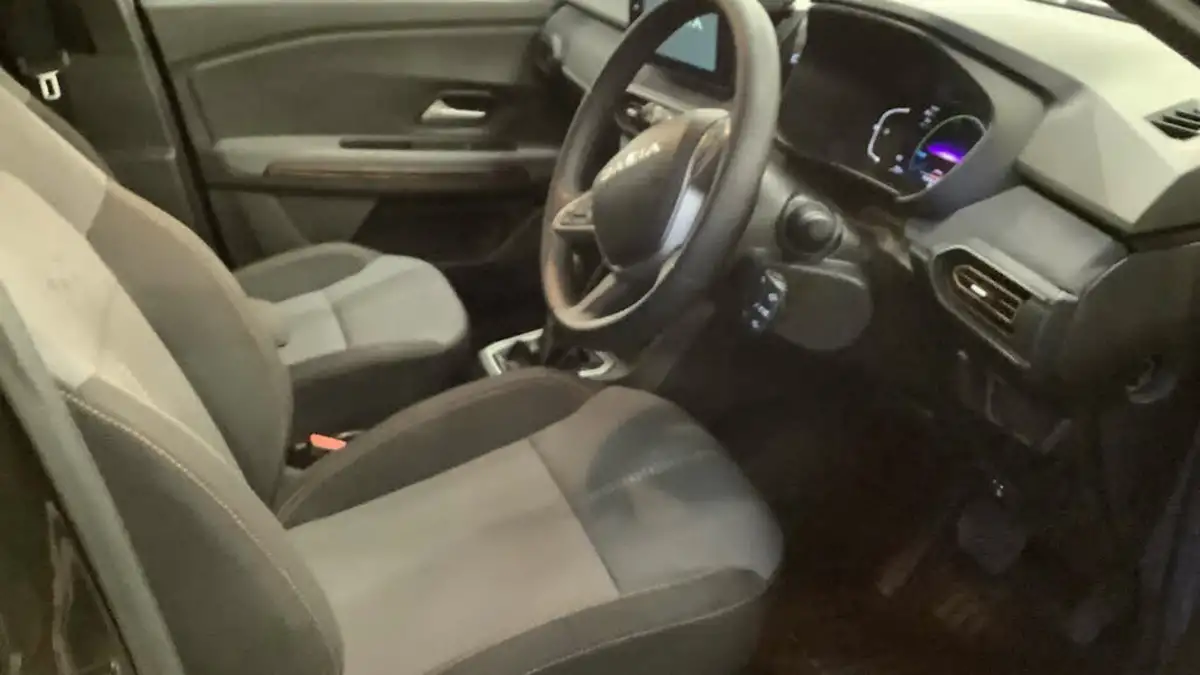 2024-dacia-jogger-16-tce-extreme-big-6