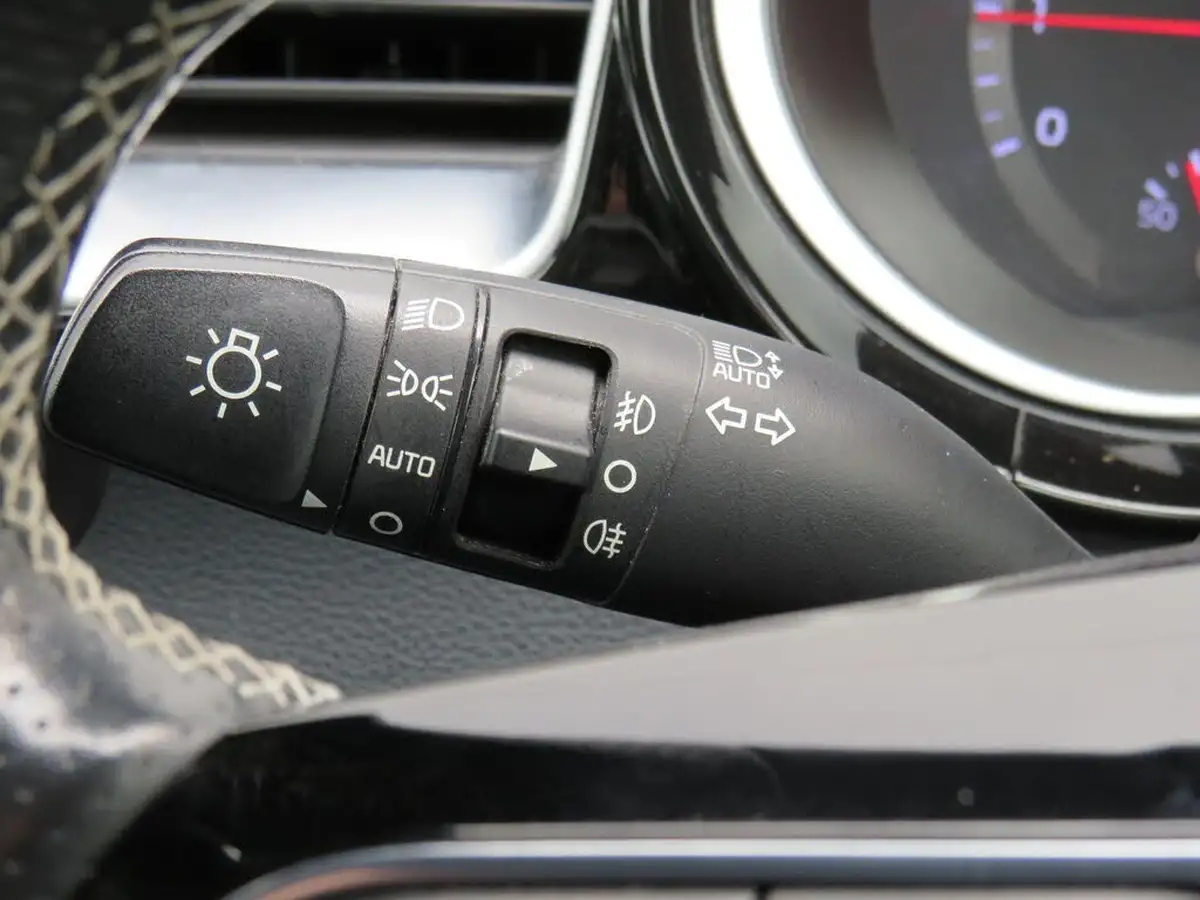 2019-kia-ceed-10-t-gdi-gt-line-big-19