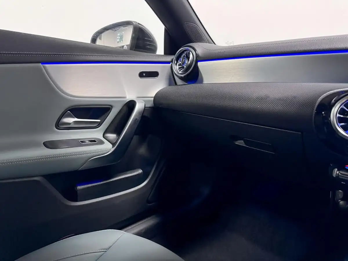 2023-mercedes-benz-cla-13-cla-200-amg-line-executive-coupe-4d-big-23