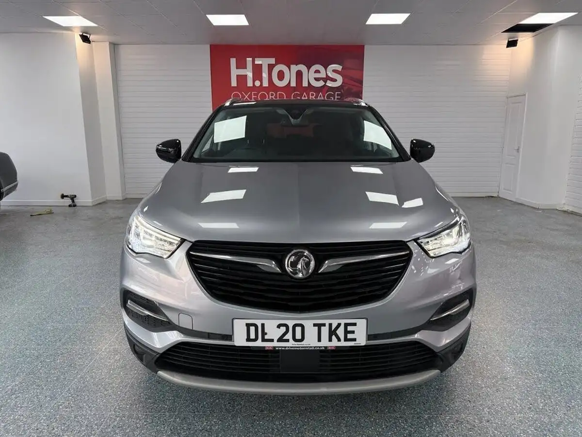 2020-vauxhall-grandland-x-12-se-premium-big-20