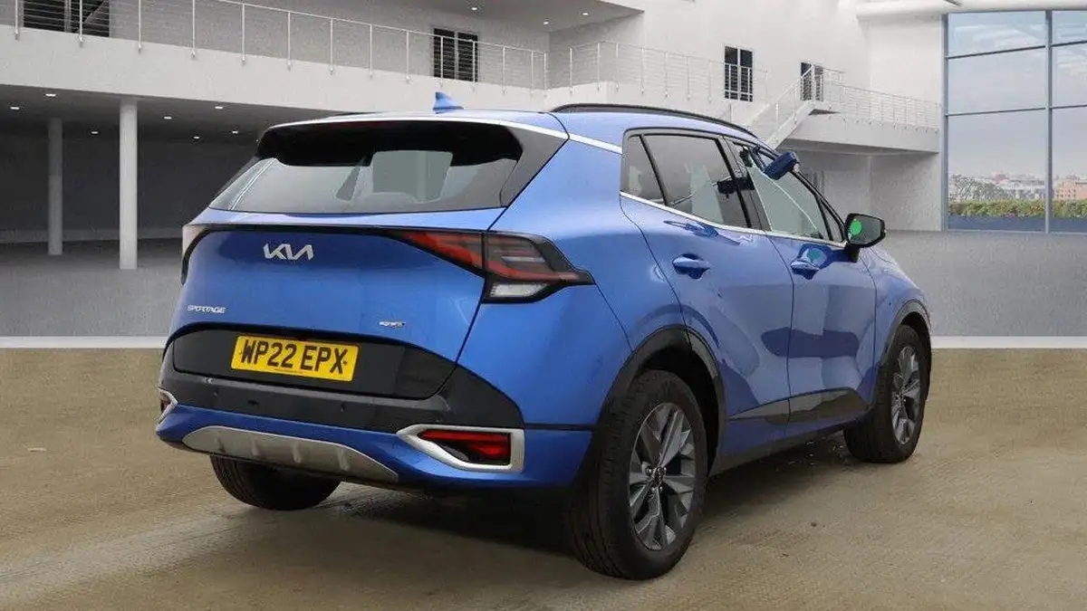2022-kia-sportage-16-t-gdi-gt-line-226bhp-hev-1598cc-auto-big-3