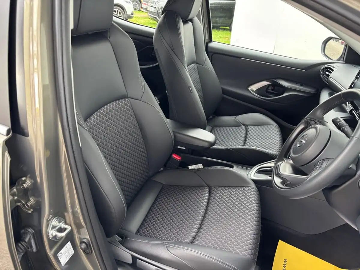2023-mazda-mazda2-15-agile-big-14