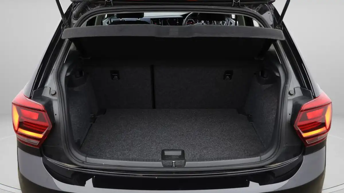 2021-volkswagen-polo-10-united-big-17