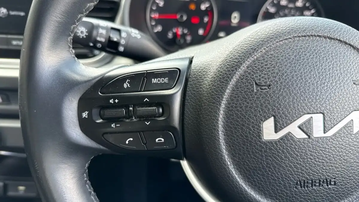 2022-kia-rio-10-t-gdi-2-big-36