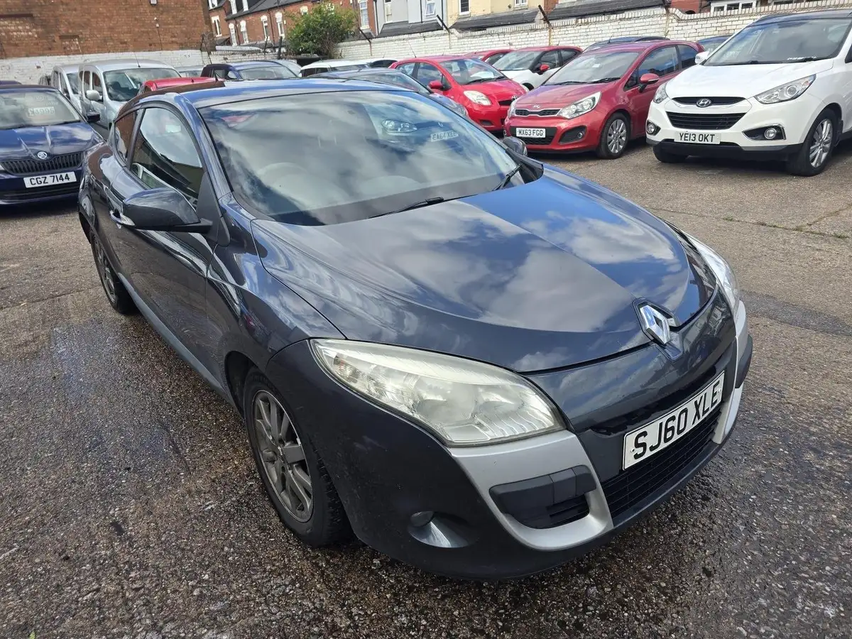 2010-renault-megane-15td-expression-15dci-86bhp-coupe-2d-big-0
