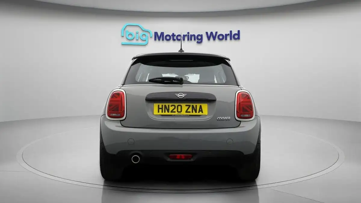 2020-mini-cooper-15-cooper-classic-nav-hatchback-3d-big-6