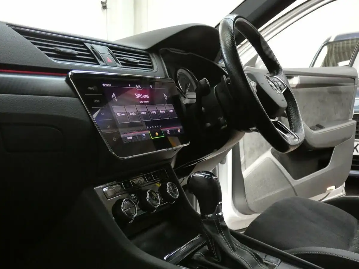 2020-skoda-superb-15-tsi-sportline-plus-estate-big-69