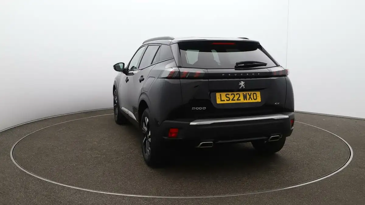 2022-peugeot-2008-suv-12-puretech-gt-big-62