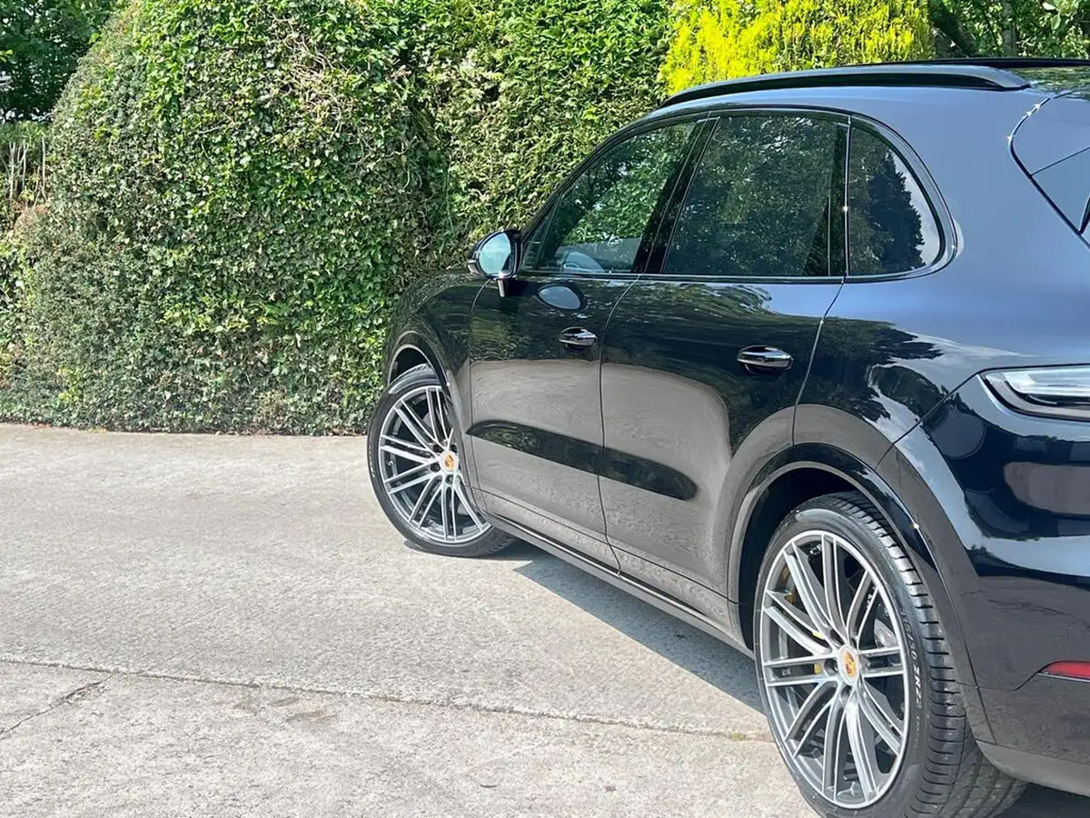 2020-porsche-cayenne-40-v8-turbo-station-wagon-big-40