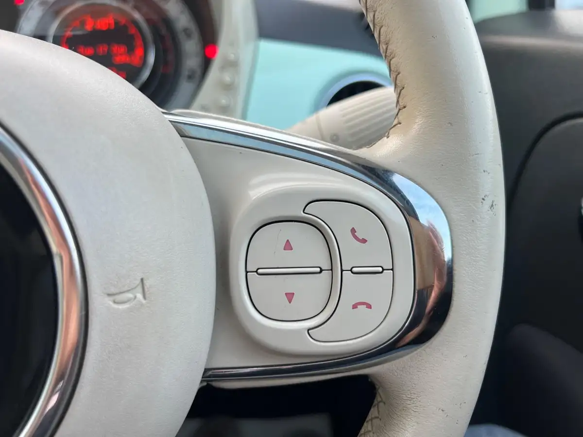 2015-fiat-500-12-lounge-ss-big-42