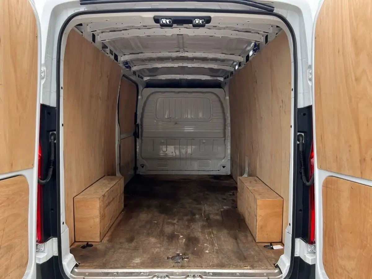2023-maxus-deliver-9-big-21