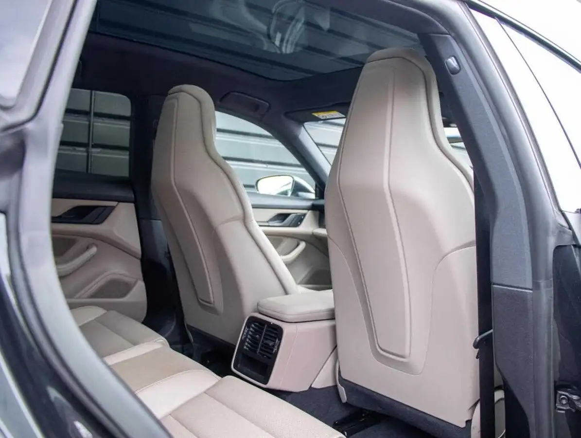 2023-porsche-taycan-e-4s-sport-turismo-571ps-performance-battery-plus-big-24