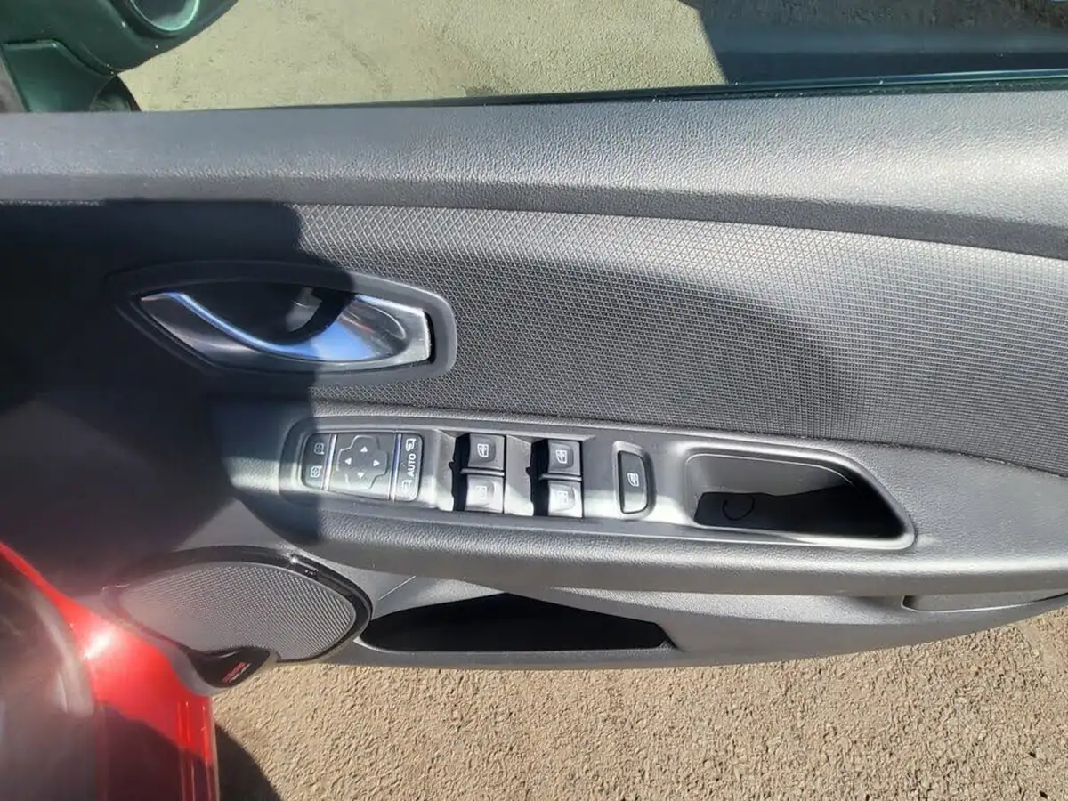 2017-renault-clio-15dci-dynamique-s-nav-90bhp-edc-auto-big-11