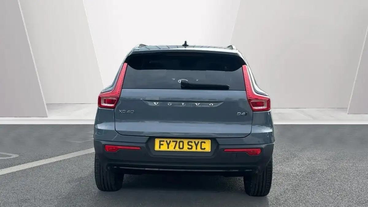 2020-volvo-xc40-20td-d4-r-design-big-6