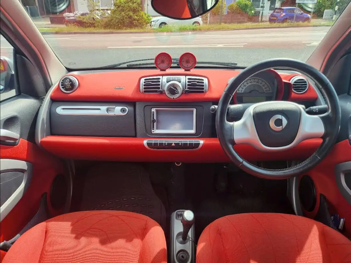 2012-smart-fortwo-10-passion-71bhp-coupe-softouch-big-14