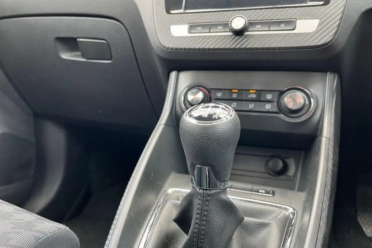 2018-mg-zs-suv-15-vti-tech-excite-big-35