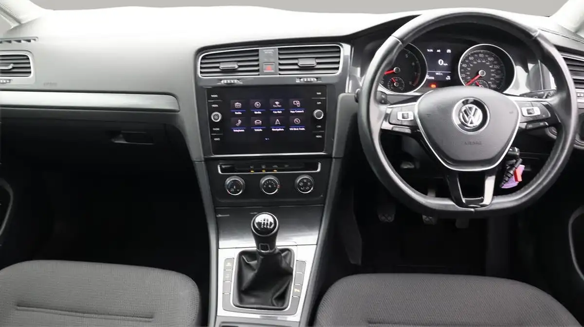 2017-volkswagen-golf-14-tsi-se-nav-ss-hatchback-5d-big-13