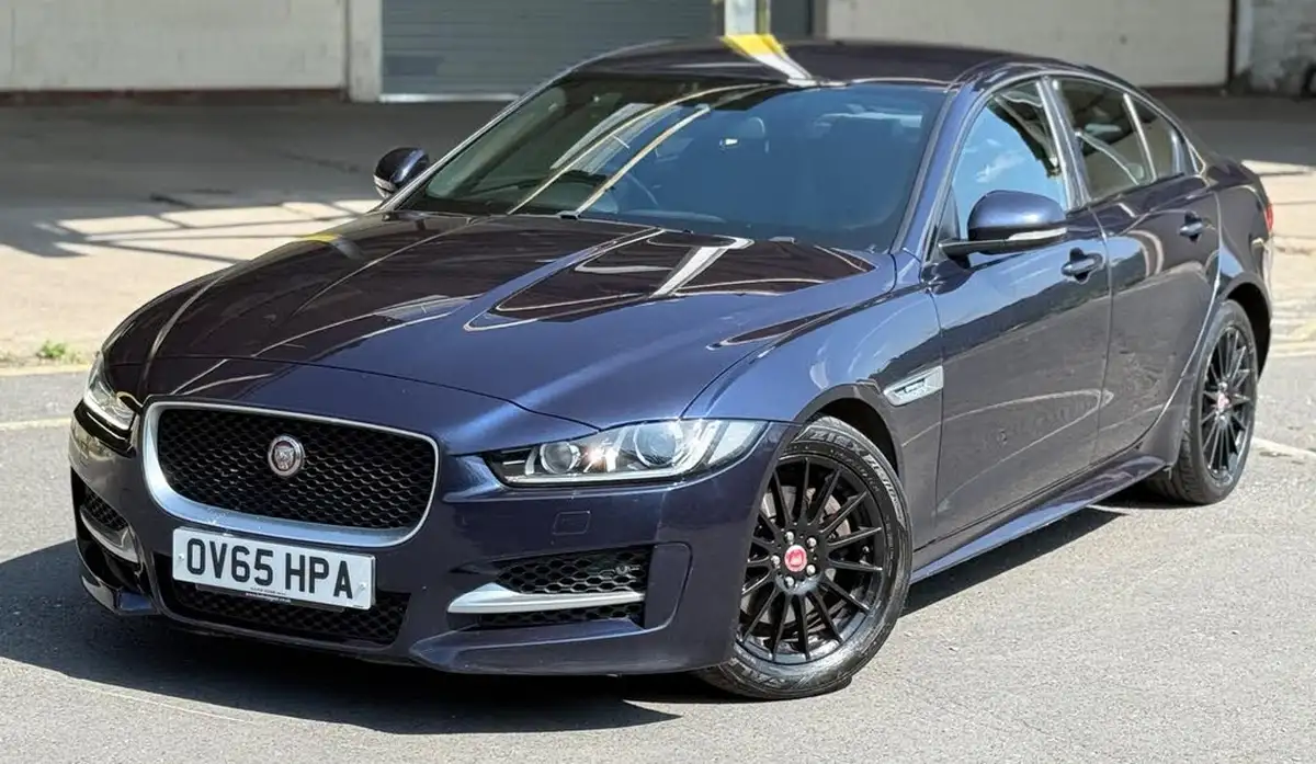 2015-jaguar-xe-20td-r-sport-163ps-auto-big-21