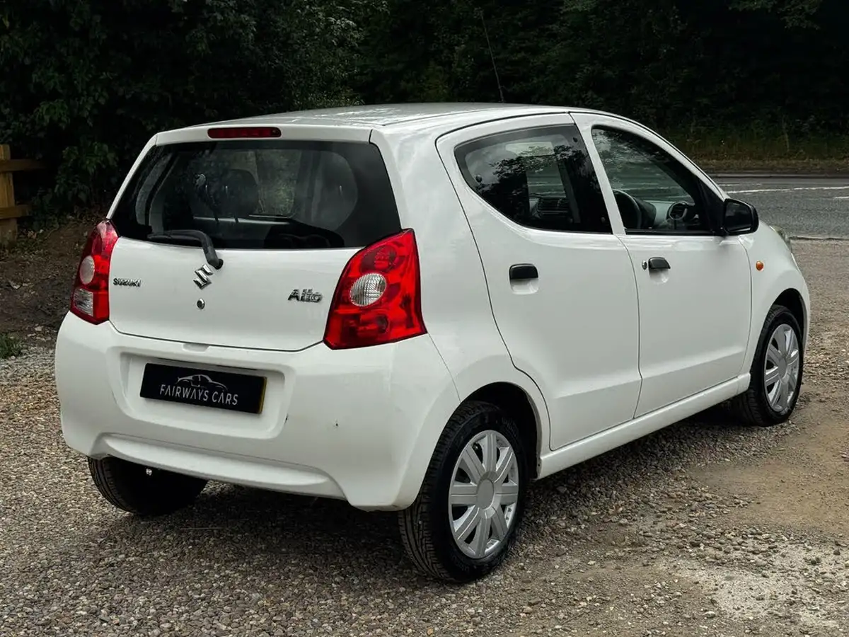 2014-suzuki-alto-10-sz-big-8