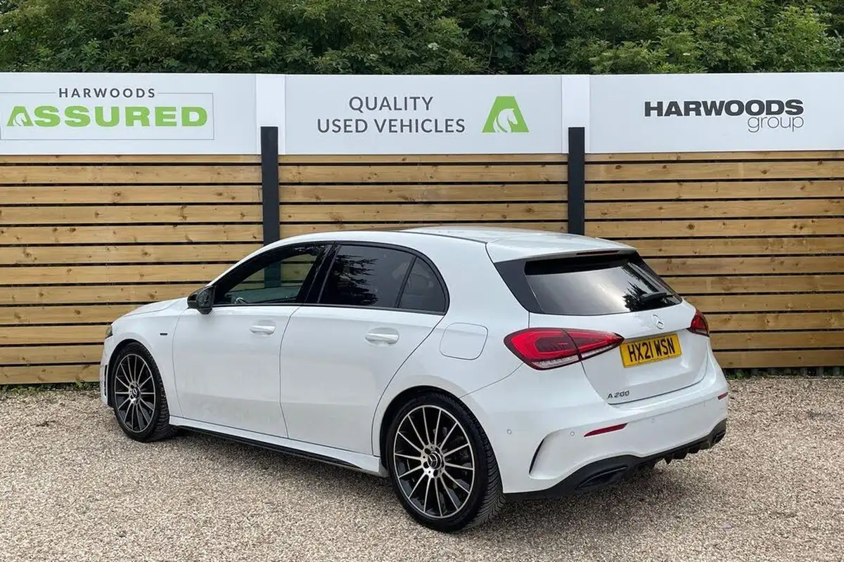 2021-mercedes-benz-a-class-13-a200-exclusive-edition-7g-dct-big-9