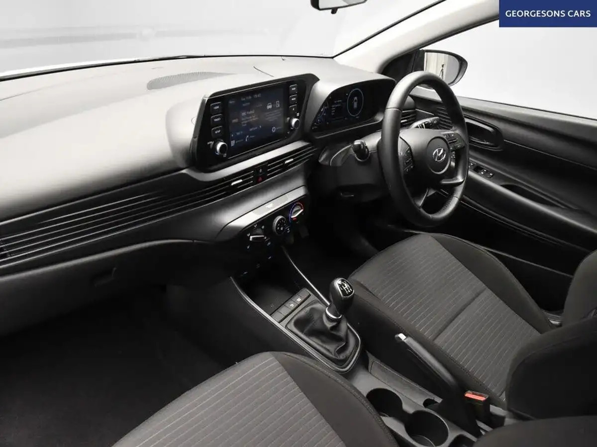 2022-hyundai-i20-10-t-gdi-se-connect-eclutch-imt-big-9