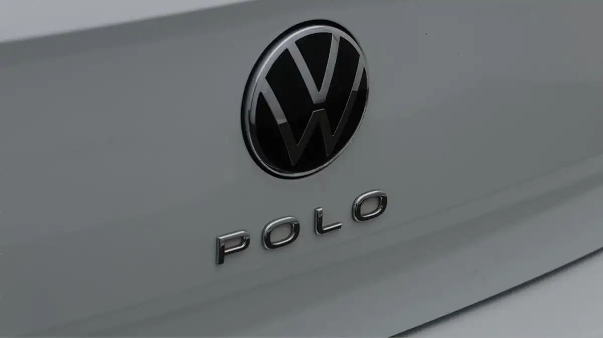 2022-volkswagen-polo-10-tsi-r-line-110ps-dsg-big-21