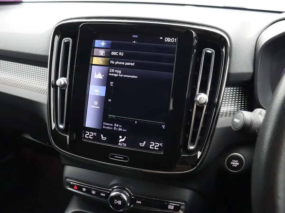 2020-volvo-xc40-15-t3-r-design-pro-big-30