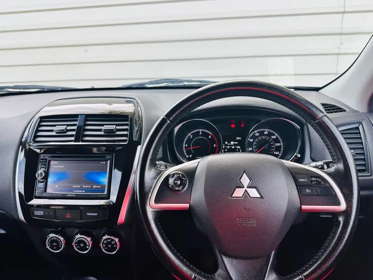 2015-mitsubishi-asx-18td-4-big-43