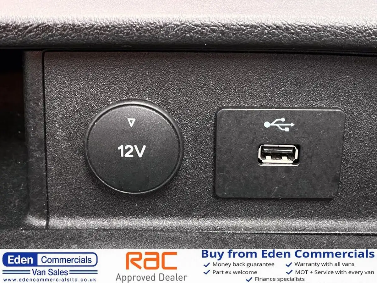 2019-ford-transit-custom-20tdci-300-l1h1-105pseu6-panel-van-big-16