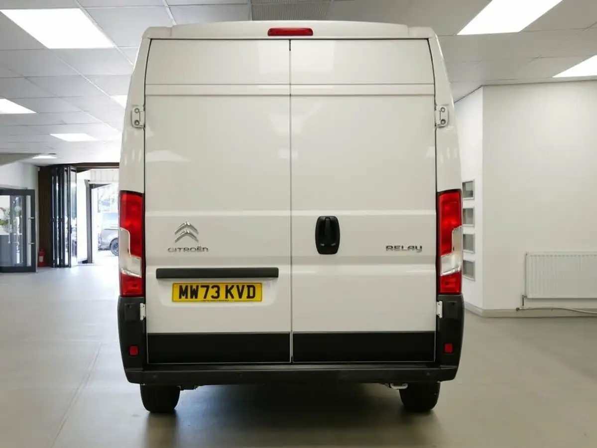 2023-citroen-relay-22bluehdi-35-l3h2-enterprise-edition-panel-big-19