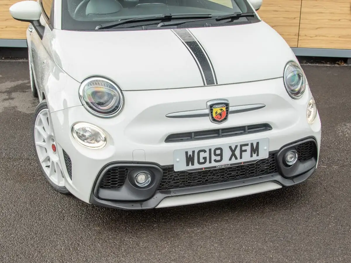 2019-abarth-595-14-tjet-big-9