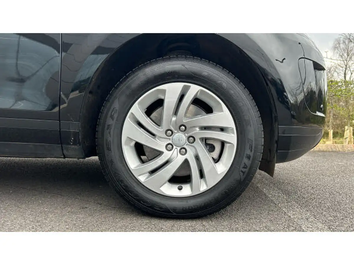 2024-land-rover-range-rover-evoque-15-p300e-s-big-7
