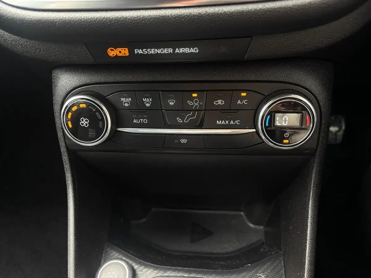 2018-ford-fiesta-10t-st-line-x-100ps-5d-big-22