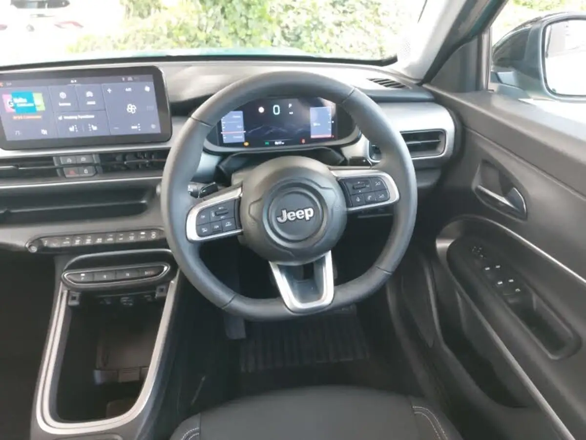 2024-jeep-avenger-12-gse-summit-e-hybrid-48v-auto-big-6