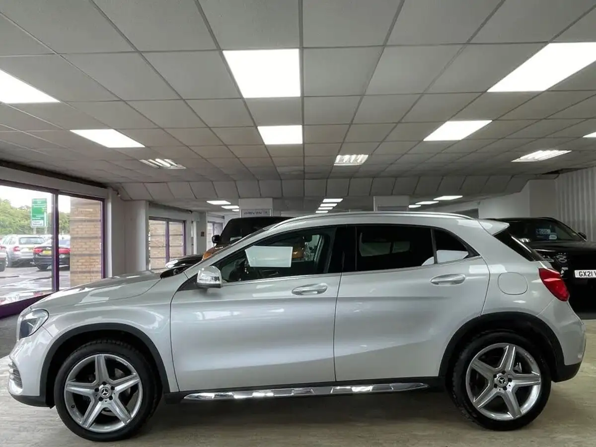 2018-mercedes-benz-gla-class-21d-gla-200d-amg-line-134bhp-ss-big-12