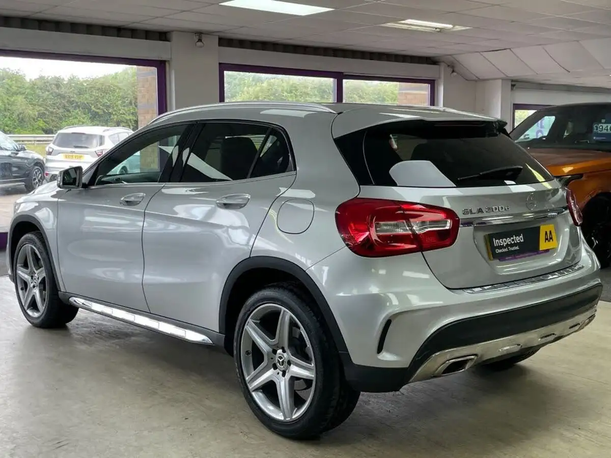 2018-mercedes-benz-gla-class-21d-gla-200d-amg-line-134bhp-ss-big-8