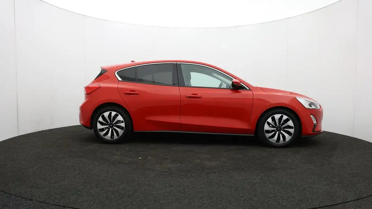 2018-ford-focus-10t-zetec-125ps-hatchback-big-40