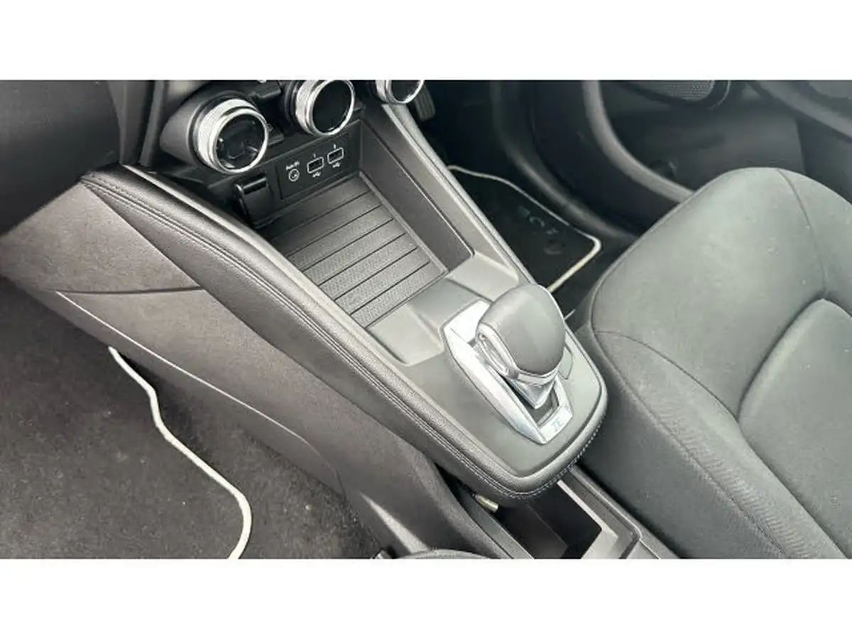 2021-renault-zoe-e-i-play-big-12