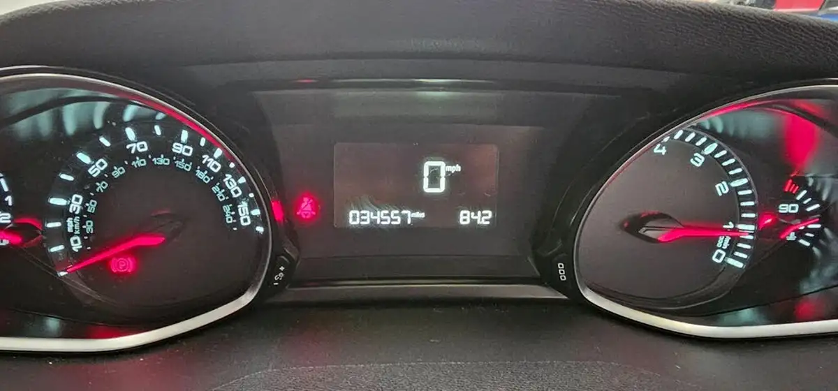2016-peugeot-308-12-puretech-active-110bhp-big-27