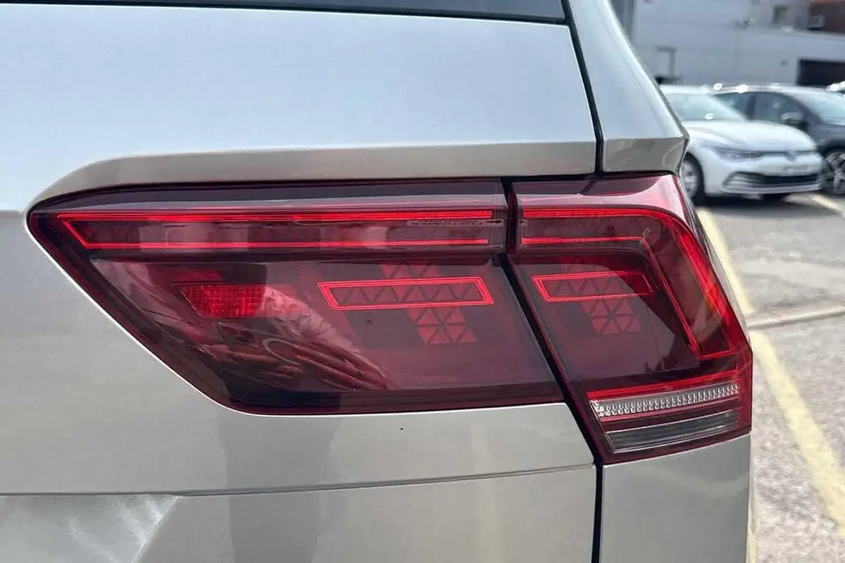 2020-volkswagen-tiguan-20-tsi-sel-230ps-big-21
