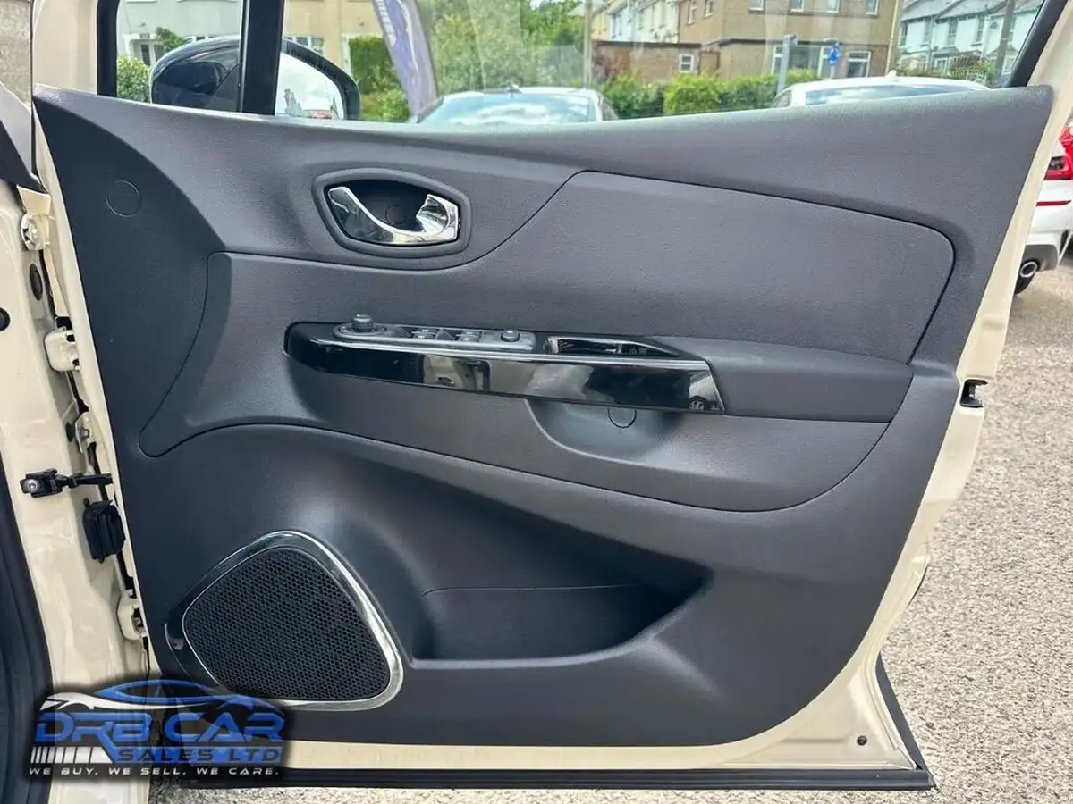 2017-renault-captur-09-tce-dynamique-nav-big-27