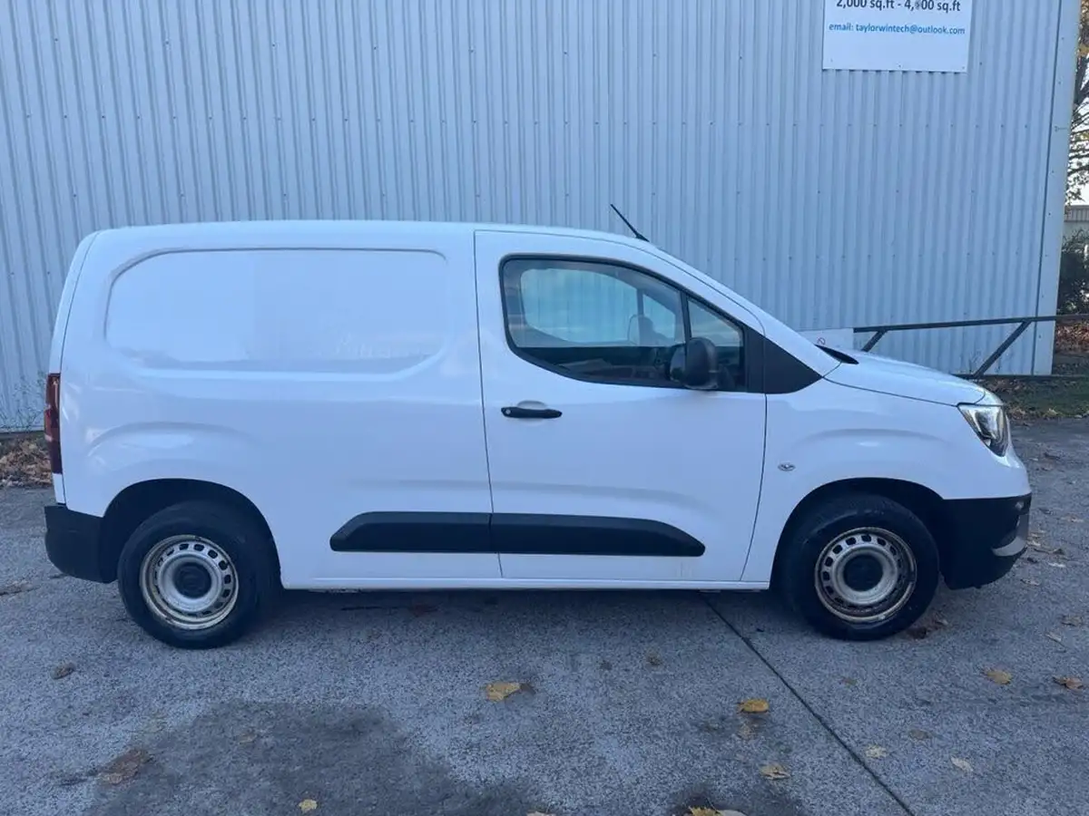 2021-vauxhall-combo-15cdti-edition-2000-100pseu6dt-big-3