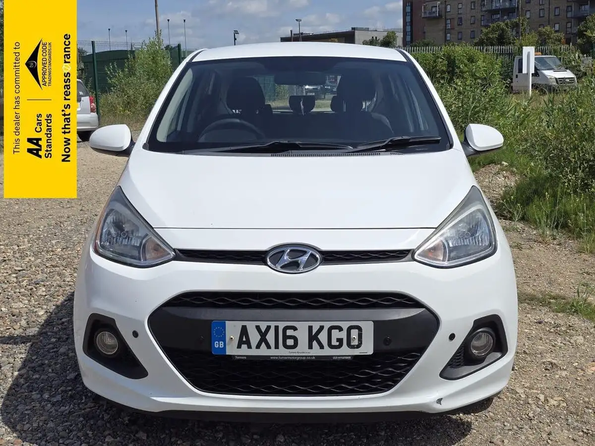 2016-hyundai-i10-12-se-auto-big-1