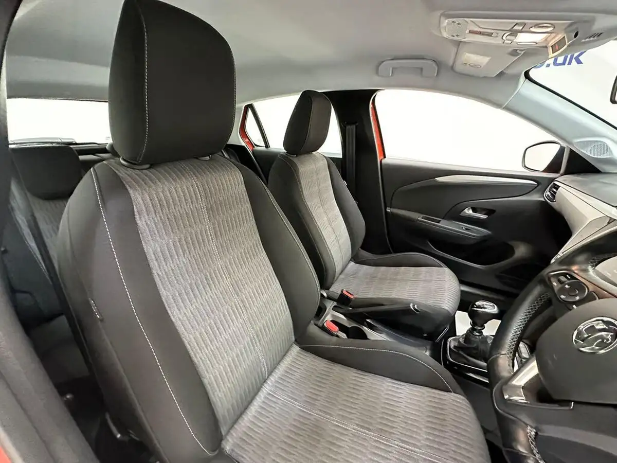 2020-vauxhall-corsa-15-turbo-d-se-nav-big-15