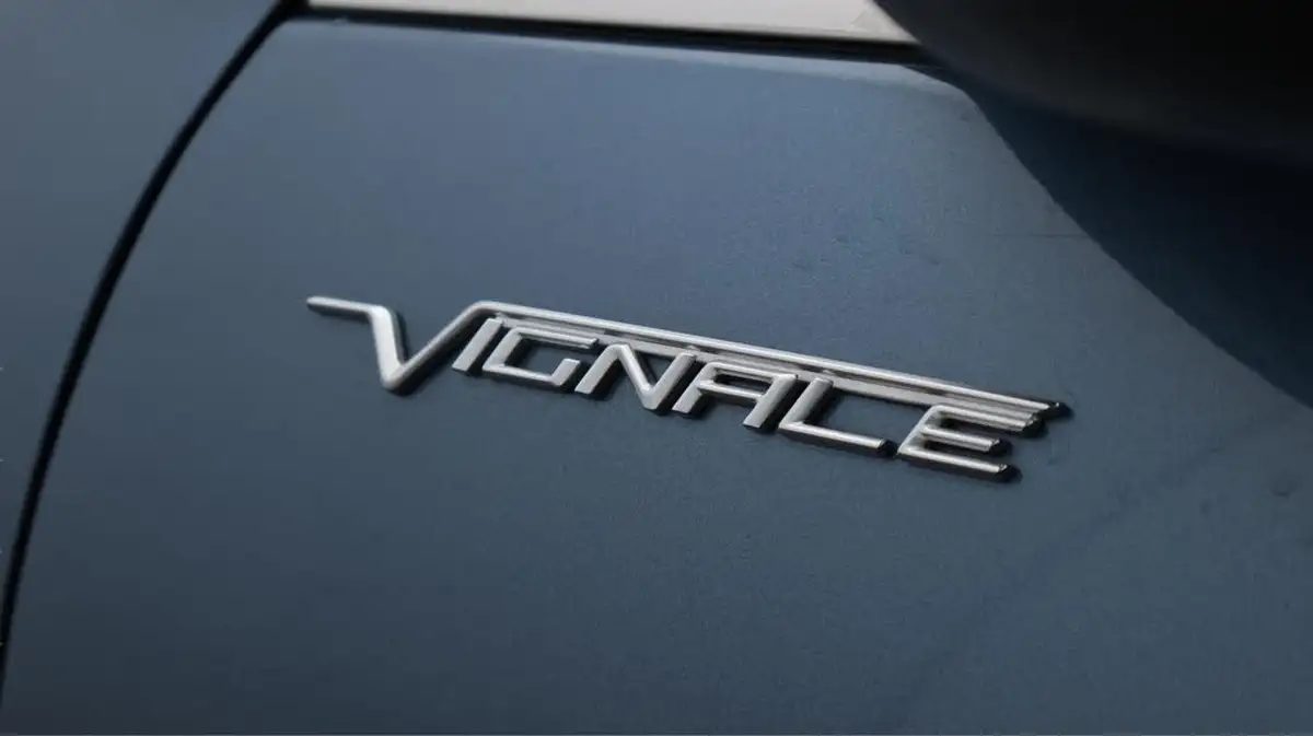 2022-ford-kuga-25t-vignale-225ps-phev-big-20