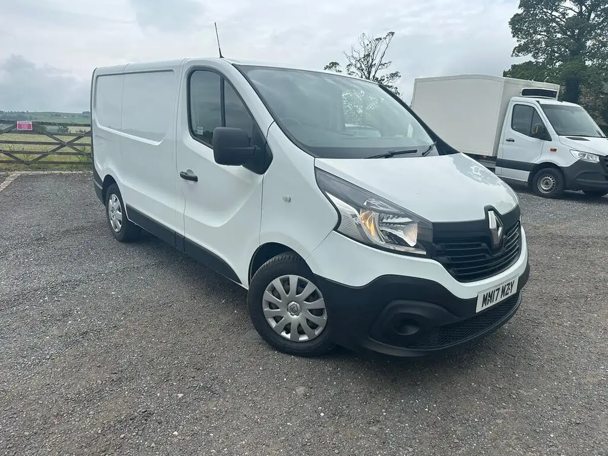 2017-renault-trafic-16dci-sl29-120-business-e6-panel-big-5