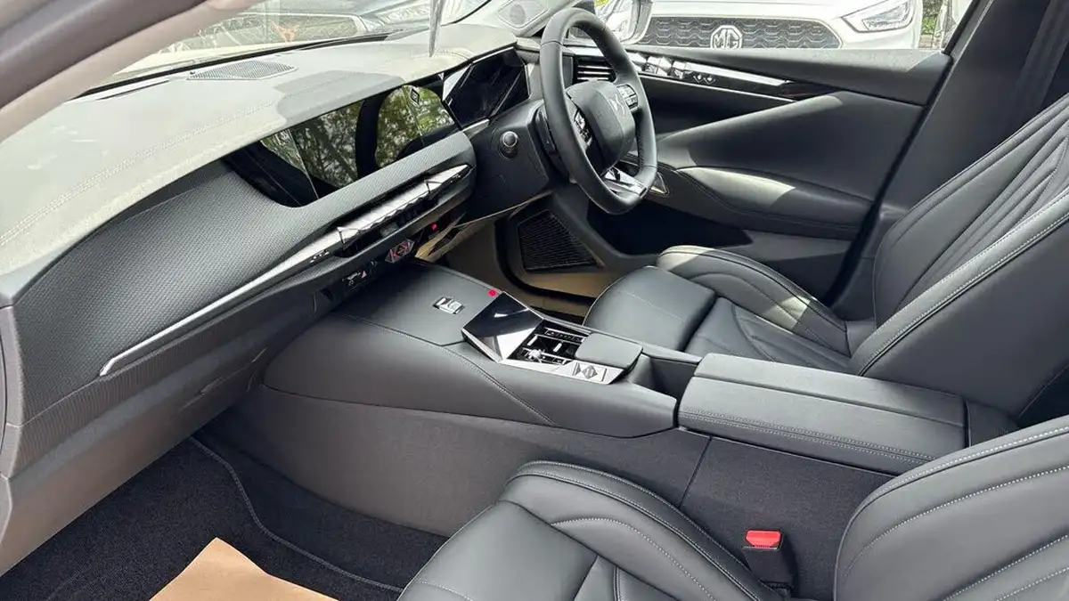 2024-ds-ds-4-e-tense-rivoli-big-11