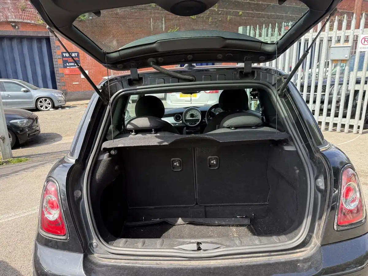 2011-mini-cooper-16td-cooper-d-avenue-hatchback-3d-1598cc-big-3