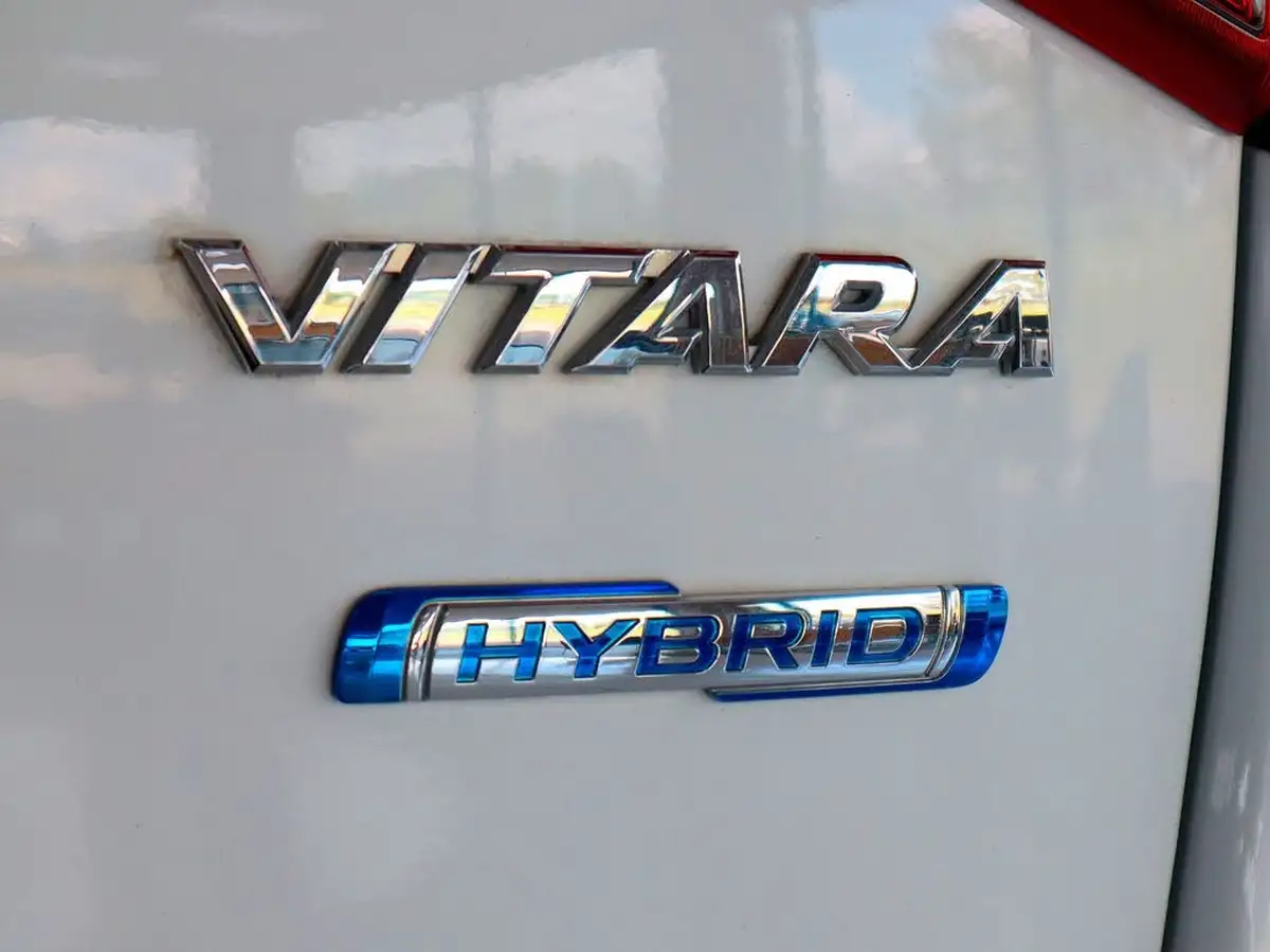 2022-suzuki-vitara-14-boosterjet-sz-t-big-14
